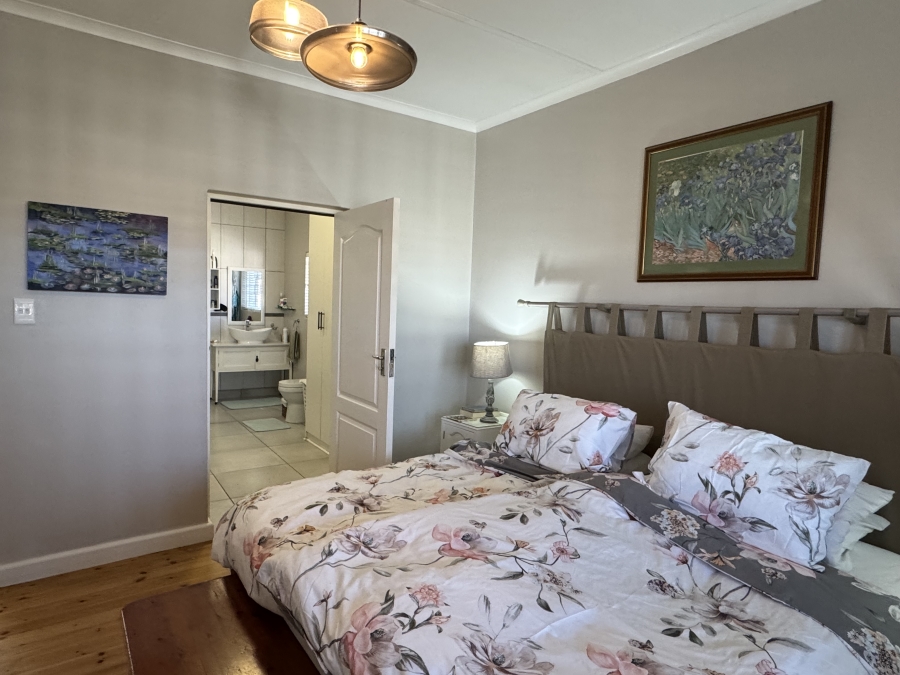 3 Bedroom Property for Sale in Sandbaai Western Cape